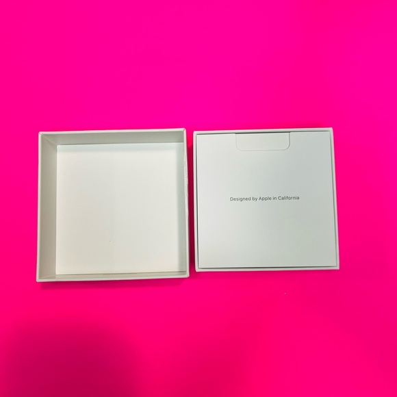 Apple Wireless Charging Case For AirPods - Picture 3 of 4